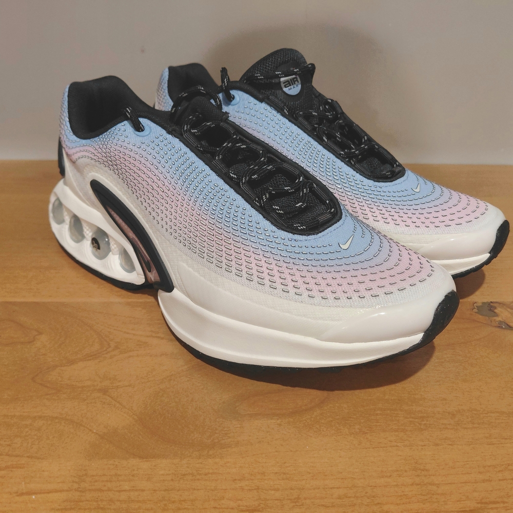 Nike Air Max DN Pink Foam Off Noir Aluminum Women's (Size 10) - Picture 3 of 8